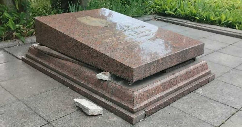 Во Львове пытались похитить останки советского разведчика Кузнецова