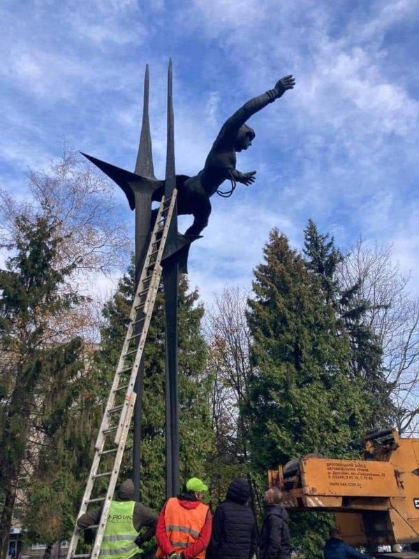 �� ������ ������ �������� ��������� �������-���������� �� ������ ����� ����������: ���������, �������������� �����...