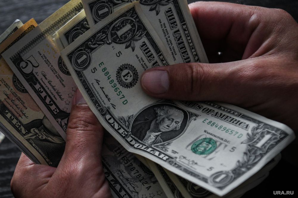 Власти Львова начнут выплачивать около 1300 долларов добровольцам ВСУ