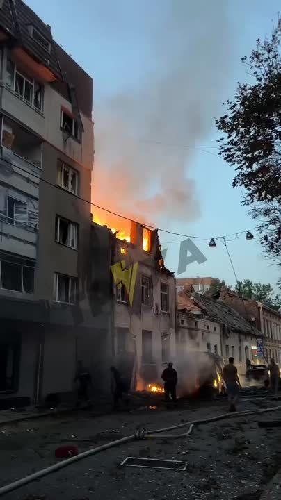Всё как обычно: «Герани», «Кинжалы» и «Калибры» раскрасили Западную Украину