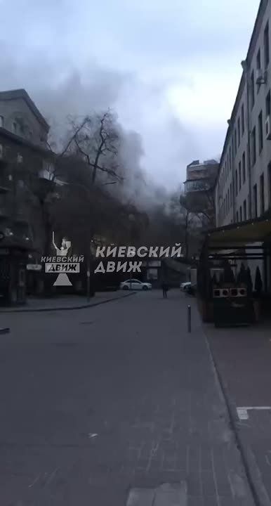 Атаковали энергетику и аэродромы противника, работали Ту-22М3, Ту-95МС, МиГ-31К, Су-57, две волны «Гераней» разных модификаций, «Искандеры», «Калибры», а также крылатые Х-22/69/101