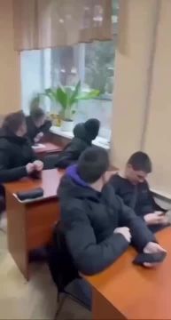 .  (-    )   ,       ,       