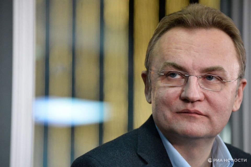 Мэру Львова место &quot;на нарах&quot;, заявил Слуцкий
