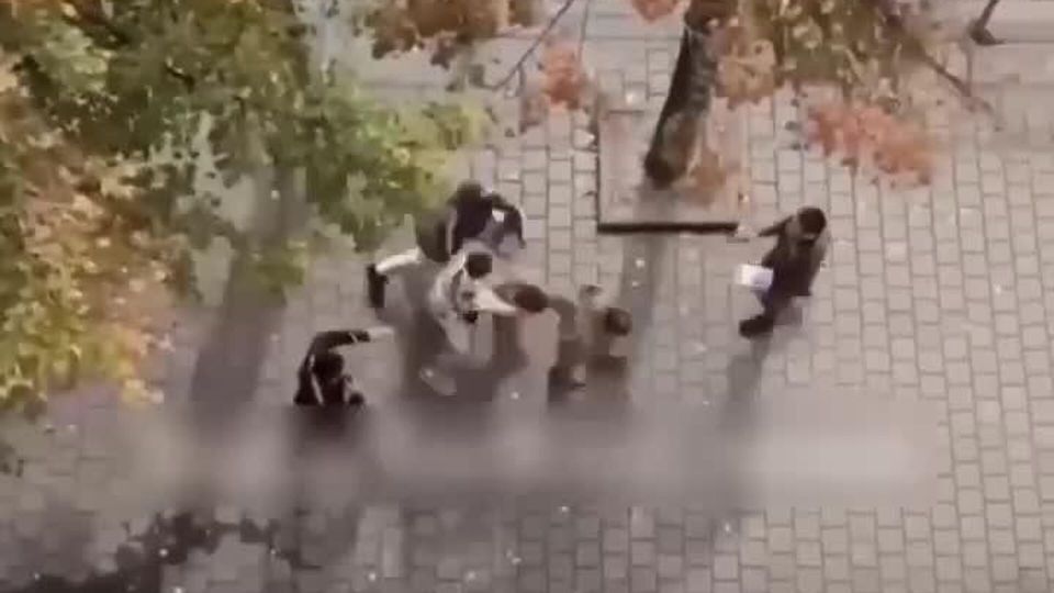 :      