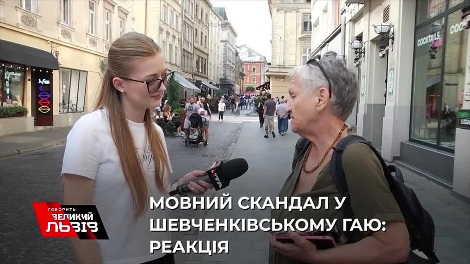  :    :