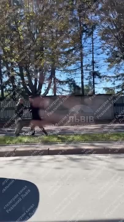  :        