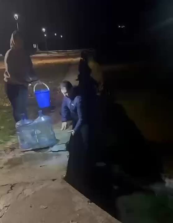 Львов четвертые сутки без воды из-за аварии на водопроводных сетях