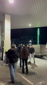 Украинский ансамбль песни и пляски после европейских гастролей отправился в больницу — на родине артистов избили их соотечественники