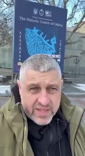 Петушок из Львова, находясь в Одессе, говорит, что хочет утопить памятник Пушкину в Чёрном море