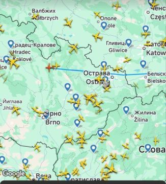 Военно-транспортный самолёт Ан-26 Воздушных сил Украины без каких-либо сложностей вылетел из аэропорта Львова за грузом военного оборудования