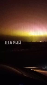 Предположительно, зарево от пожара на месте прилёта в Львовской области