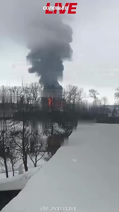 Запад Украины окутал черный дым: «Герани» нанесли сокрушительный удар по стратегическому объекту во Львовской области