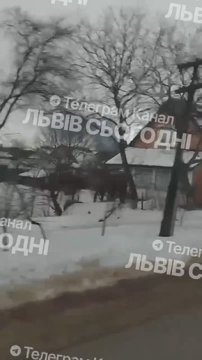 В Бродах Львовской области третьи сутки тушат пожар на нефтебазе после удара ВС РФ