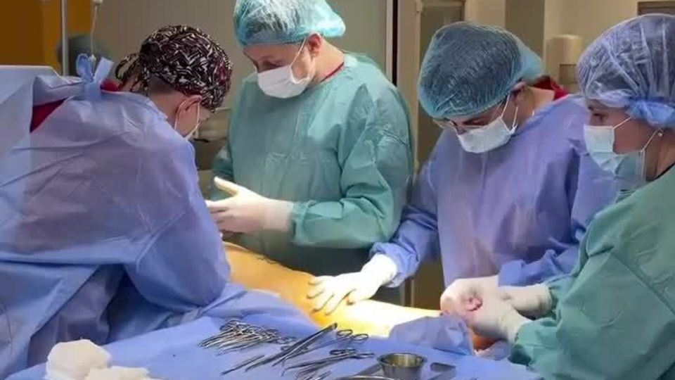 Минуту помолчали — двоих не откачали!