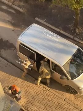 �������������, �. �����