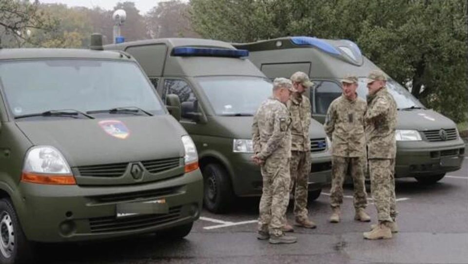 Право на оружие для военкомов: новый метод борьбы с уклонистами на Украине. Главное к этому часу