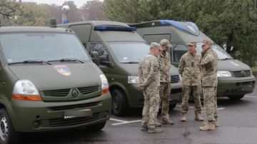 Право на оружие для военкомов: новый метод борьбы с уклонистами на Украине. Главное к этому часу