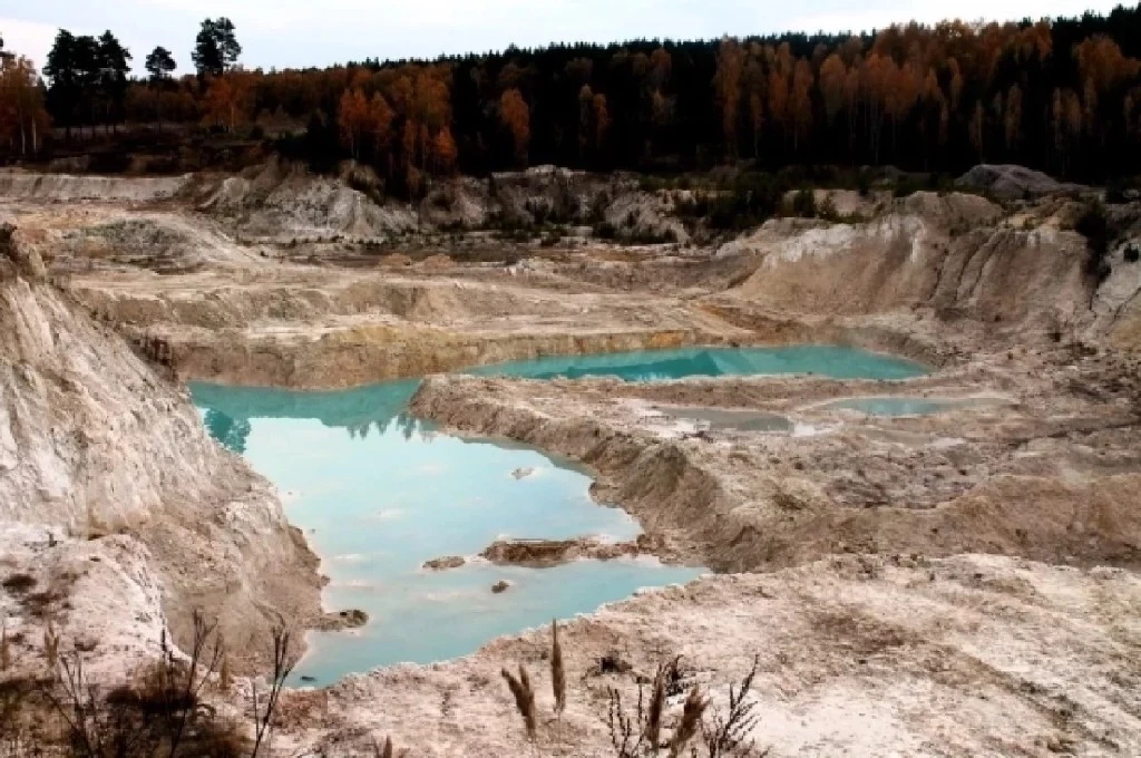 «Врата ада», исчезающее озеро и клад на дне — АиФ о загадочных местах в регионах России