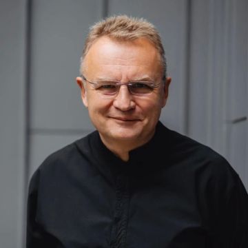 Мэра Львова Андрея Садового облили неизвестной жидкостью