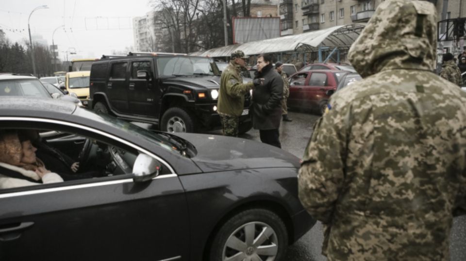 Украинцы массово отбивают мужчин у ТЦК: за неделю зафиксированы три инцидента в разных регионах