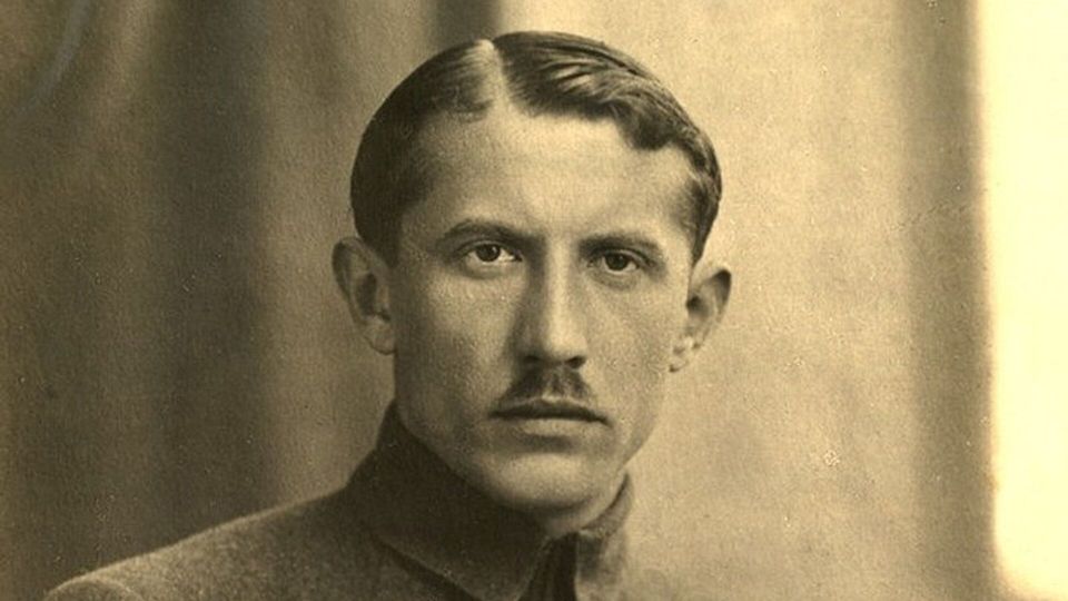 Герой рекламы шоколадных конфет фабрики им. Павла Судоплатова. 135 лет с рождения Евгения Коновальца