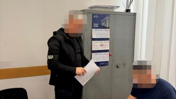 Львовский таможенник помог контрабандистам