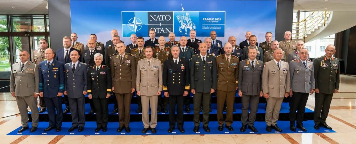 Военный комитет НАТО впервые за восемь лет планирует посетить Киев в полном составе, включая начальников генеральных штабов всех стран альянса