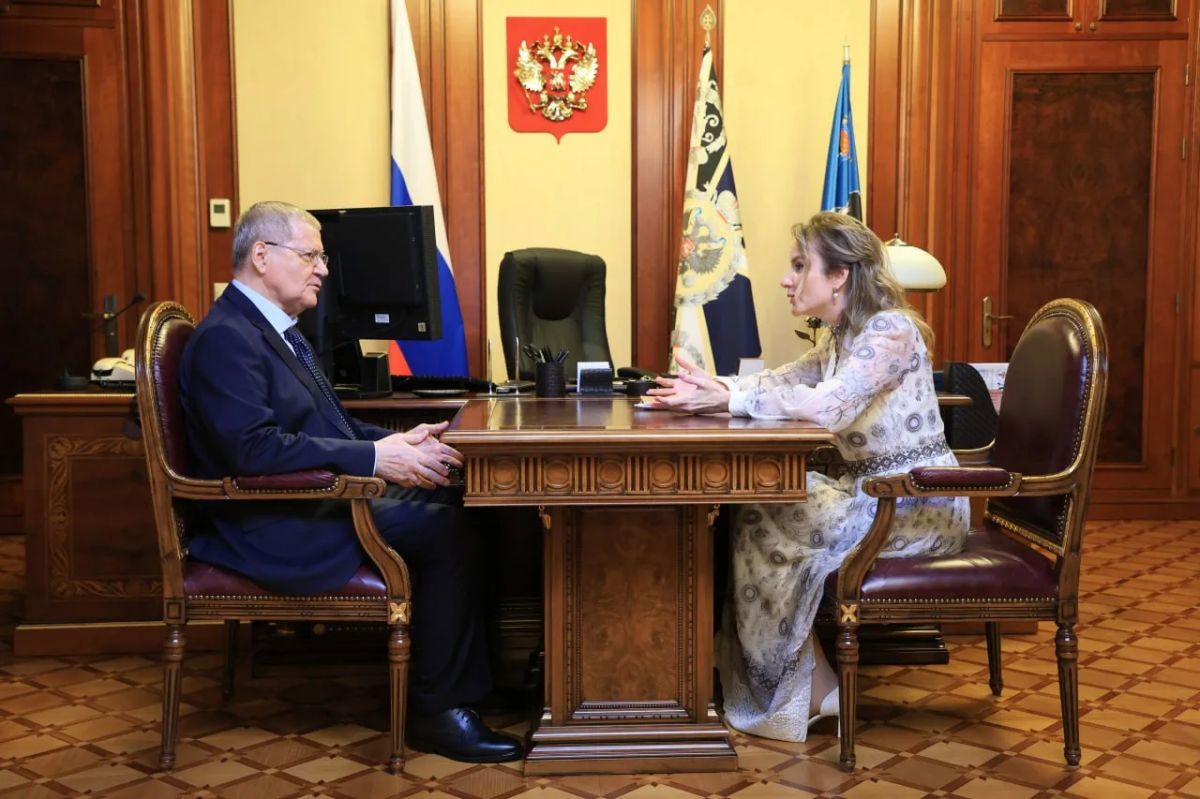 Полномочный представитель президента РФ в Северо-Кавказском федеральном округе Юрий Чайка провел двустороннюю встречу с уполномоченным при президенте РФ по правам ребенка Марией Львовой-Беловой, которая прибыла в регион с...